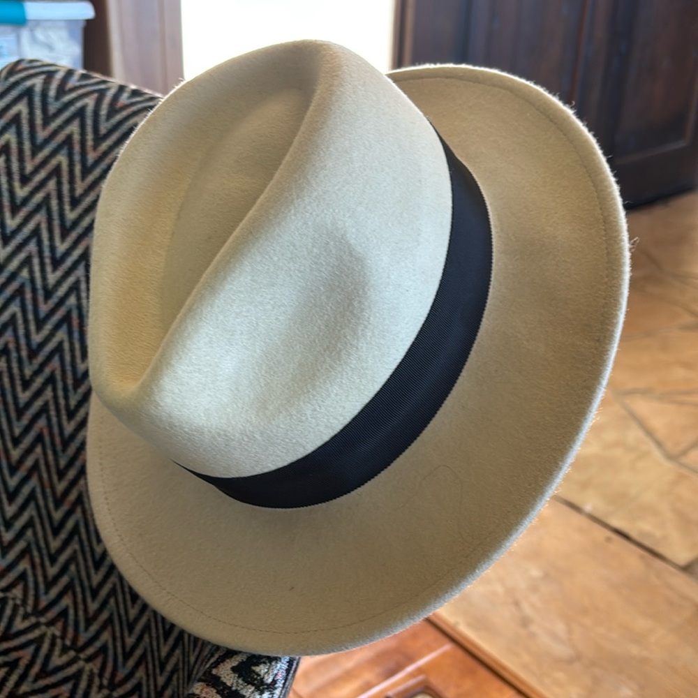 Kate Spade Logo Bow Band Wool Fedora Hat. Brand new with tags.